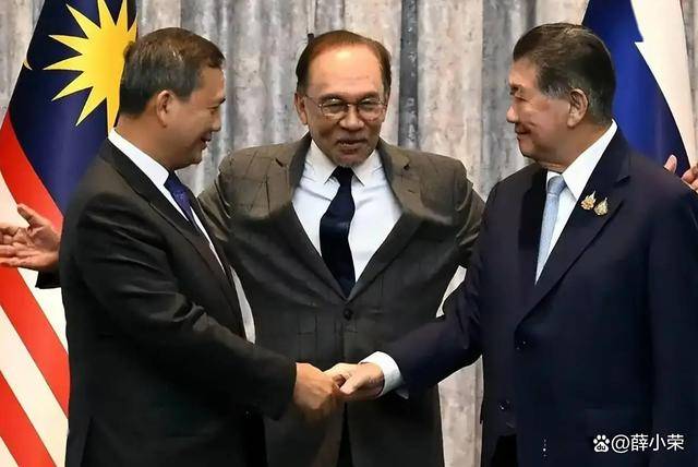 打脸太快！洪森心腹战死重燃战火？泰柬当着中方的面立“军令状”