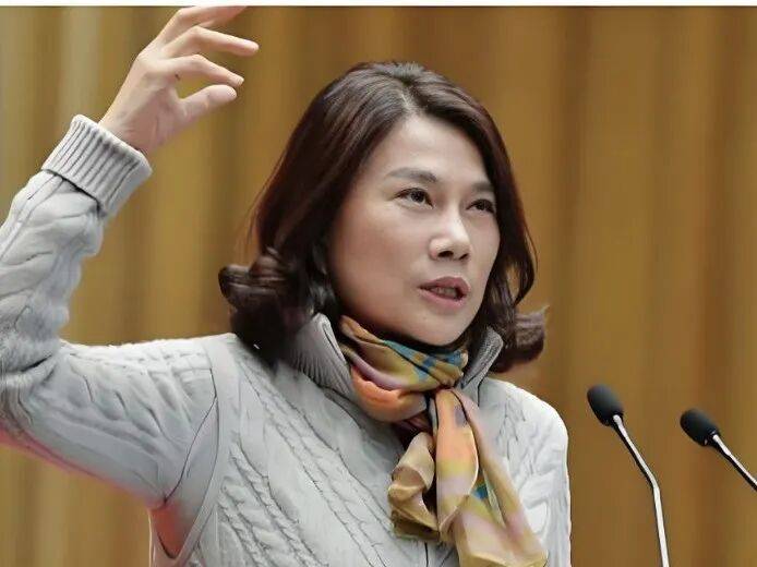 董明珠：为特斯拉提供数控机床服务，让我感到骄傲与自豪