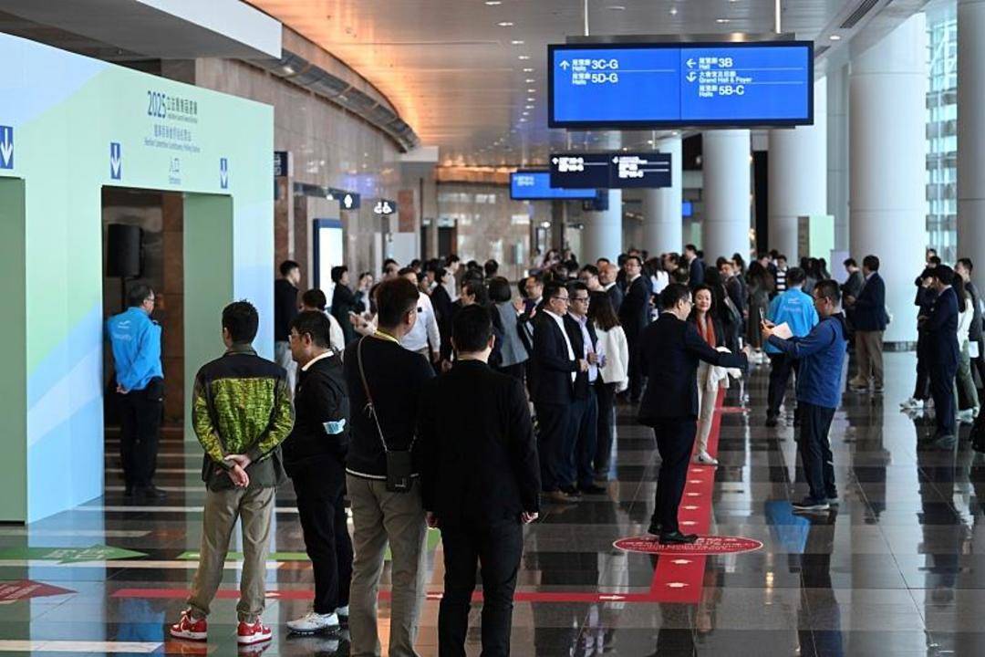 香港特区第八届立法会选举结果出炉 90人当选新一届立法会议员