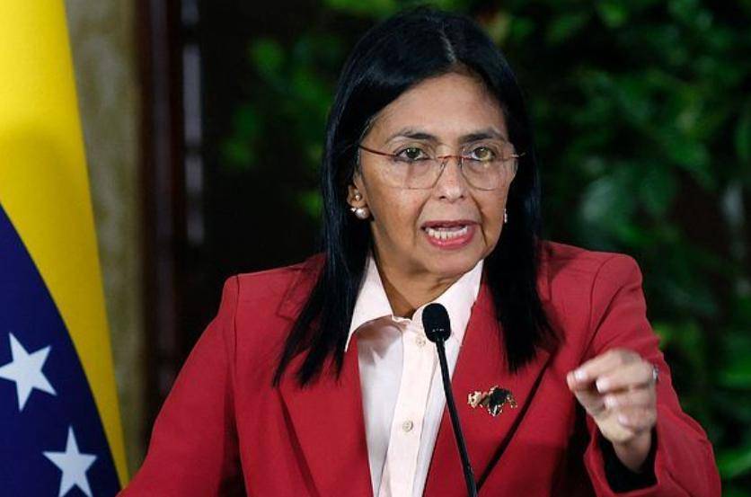 特朗普摊牌，把中俄赶出西半球？委代总统更换总统卫队指挥官，强调政府在正常运作