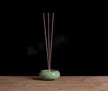 檀香(檀香和沉香功效与作用区别)