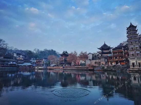 龙阁(龙图阁学士相当于现在什么官)